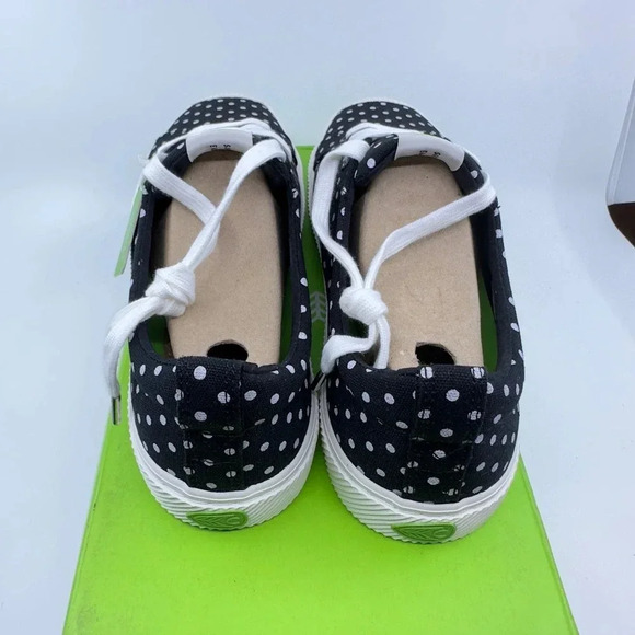 Cariuma Unisex Oca Low Canvas Sneaker Shoes Black White Polka Dots Size 10/11.5 - Picture 6 of 8